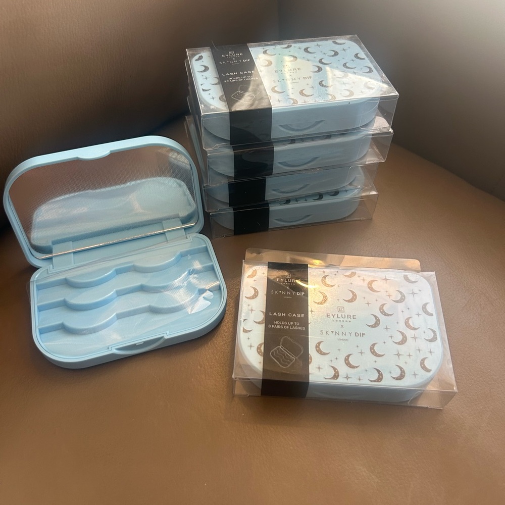 Skinnydip x Eylure Blue Lash Case